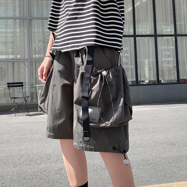 Laiad taskusidemetega cargo-püksid