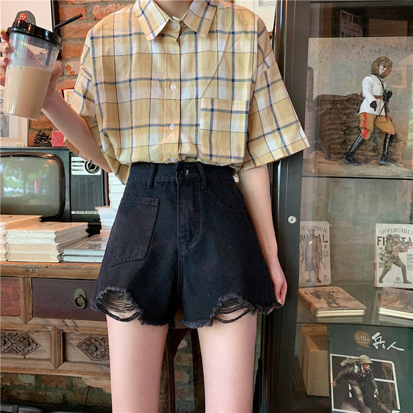 Rebenenud motiivide ja taskuga moodsad naiste teksapüksid