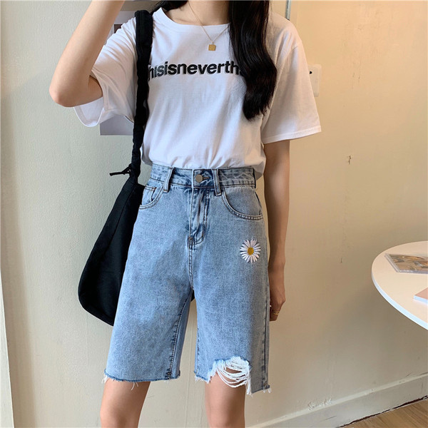 Modern női 3/4-es nadrág magas derékkal és hímzéssel