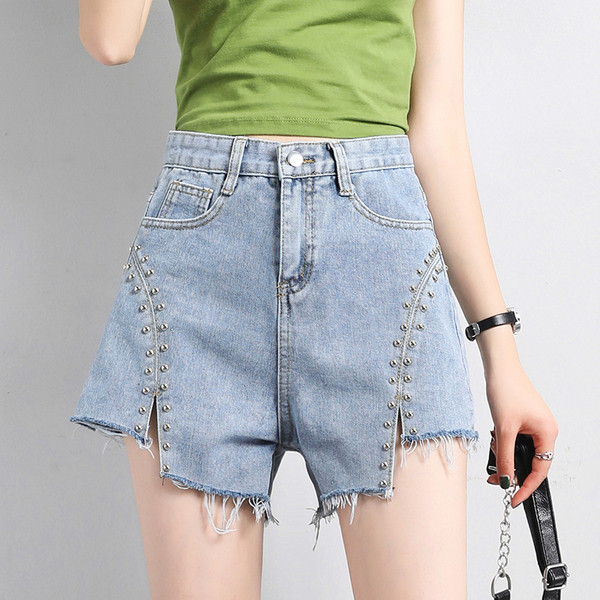 Ikdienas sieviešu šorti ar augstu vidukli un metāla elementiem