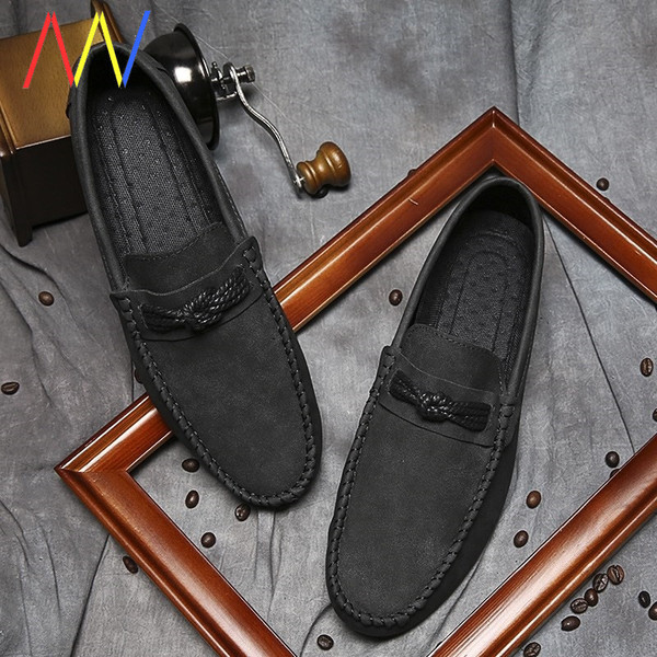 Meeste vabaaja paeltega mokassiinid