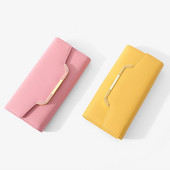 Eko bőrből készült női pénztárca fém rögzítéssel