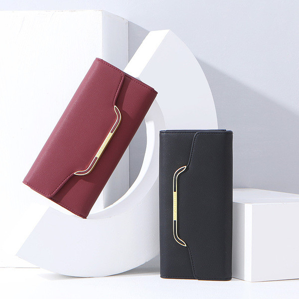 Eko bőrből készült női pénztárca fém rögzítéssel