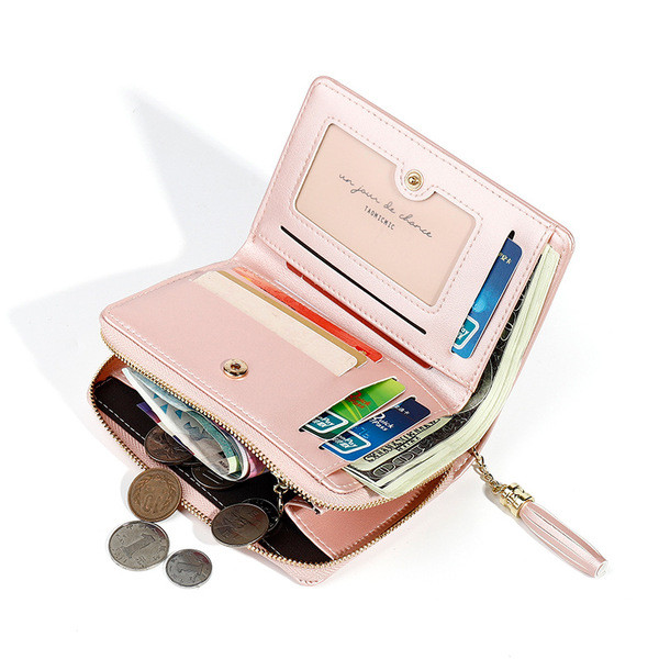 Γυναικείο πορτοφόλι με φερμουάρ και γυαλιστερό αποτέλεσμα