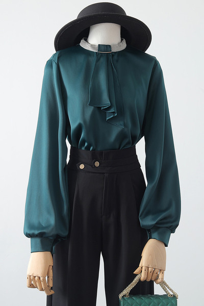 Uue mudeli naiste särk - ümara kaelusega ja pikkade varrukatega