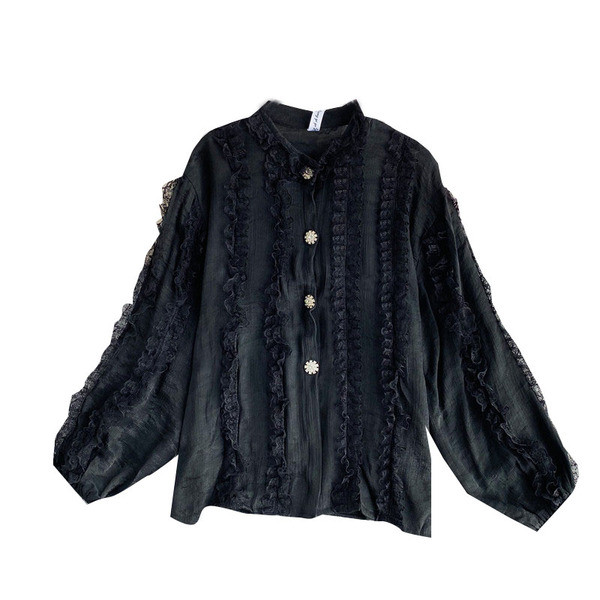 Alkalmi női ing fehér és fekete gombokkal