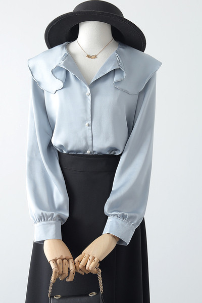 Modern női ing hosszú ujjal és széles gallérral