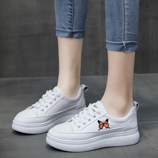 Liblikatikandiga vabaaja naiste tossud