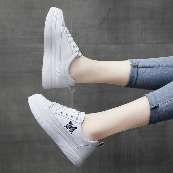 Liblikatikandiga vabaaja naiste tossud