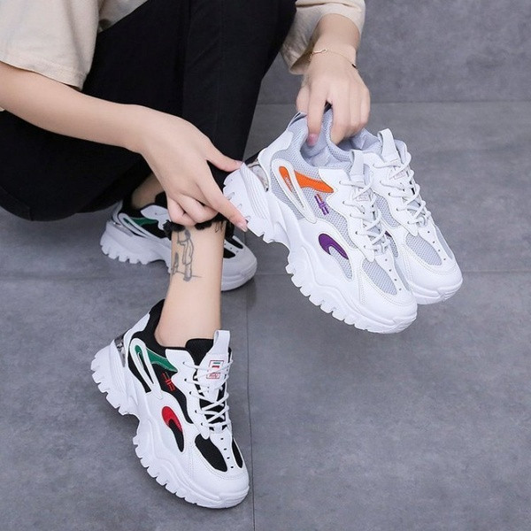 Sporta un ikdienas sieviešu kedas ar krāsainu rakstu