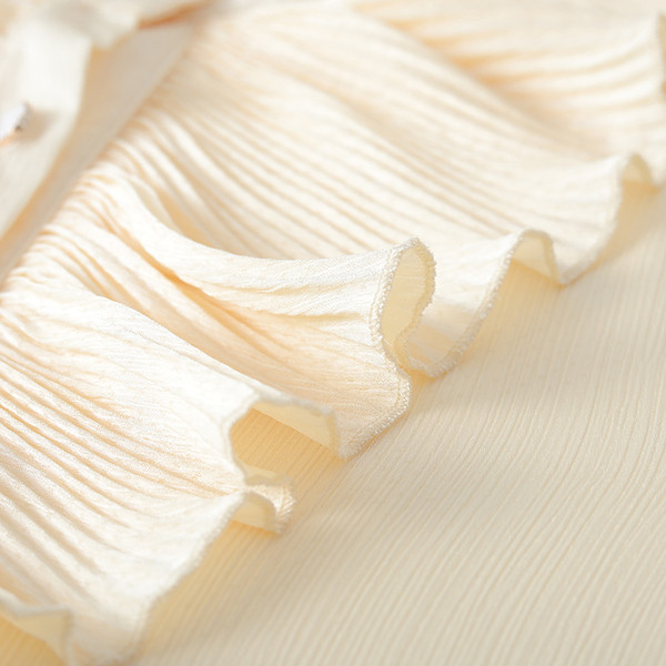 Uue mudeli madala kraega ja pikkade varrukatega naiste särk