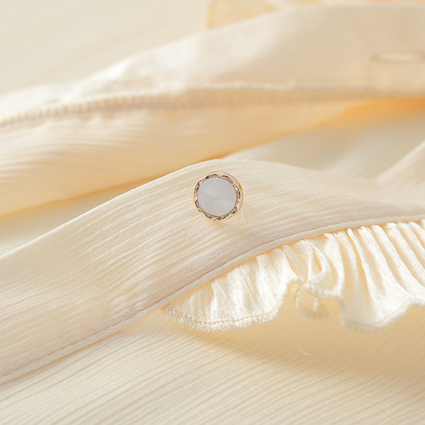 Uue mudeli madala kraega ja pikkade varrukatega naiste särk