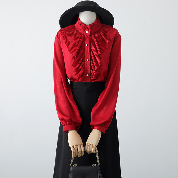 Uue mudeli madala kraega ja pikkade varrukatega naiste särk