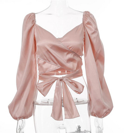 Moodne puhvis varrukate ja lipsudega särk