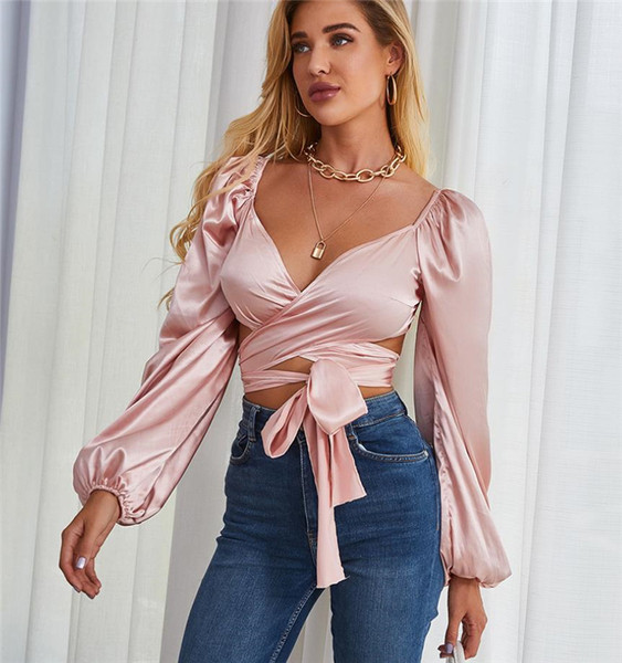 Moodne puhvis varrukate ja lipsudega särk