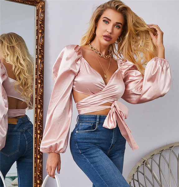 Moodne puhvis varrukate ja lipsudega särk