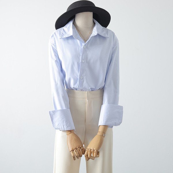 Sieviešu garais krekls ar garām piedurknēm-plats modelis