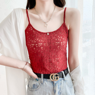 Ikdienas sieviešu īss topiņš ar plānām lencēm