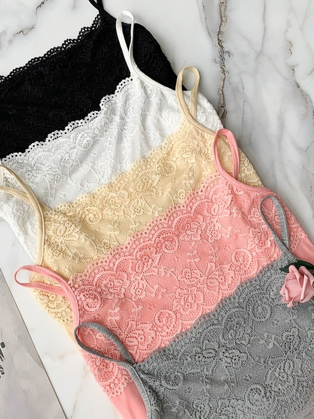 T-krekls ar mežģīnēm un plānām lencītēm vairākās krāsās