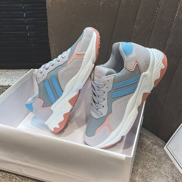 Ikdienas sieviešu kedas ar mežģīnēm un rakstu