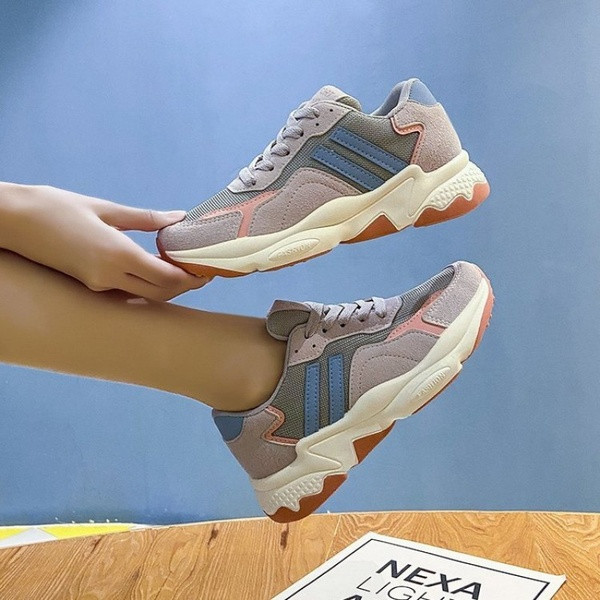 Ikdienas sieviešu kedas ar mežģīnēm un rakstu