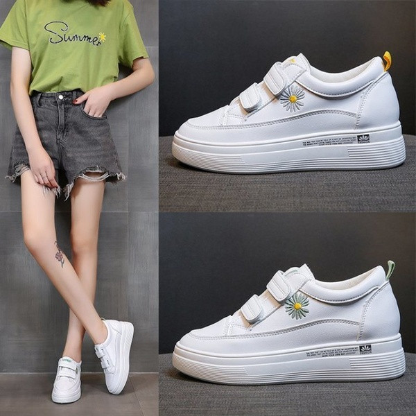 Casual γυναικεία αθλητικά παπούτσια με κέντημα και λουράκια βελκρό