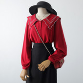 Moderns sieviešu krekls ar apaļu kakla izgriezumu