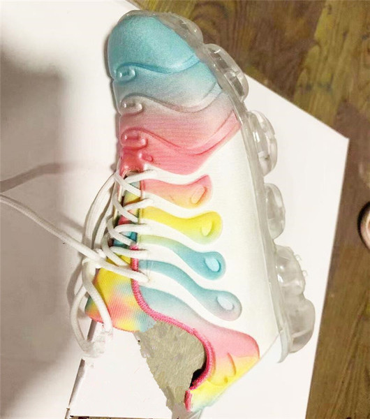 Női színes tornacipő ÚJ modell fűzővel és vastag átlátszó talppal