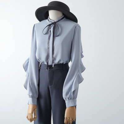 Moodne madala krae ja paeltega naiste särk