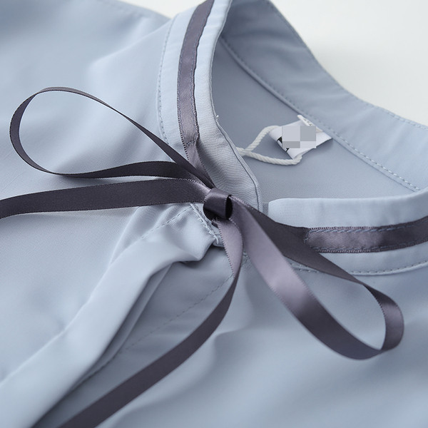 Moodne madala krae ja paeltega naiste särk