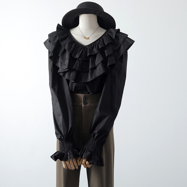 Jauna modeļa sieviešu krekls ar apaļu kakla izgriezumu un lotosa piedurknēm