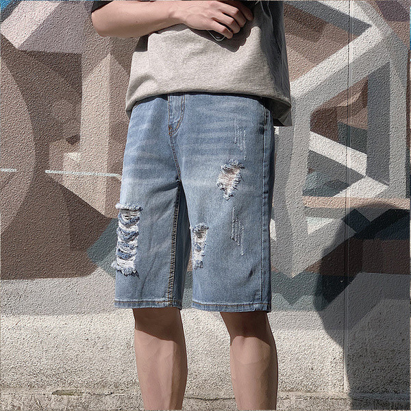 Ανδρικά τζιν 3/4 με σκισμένα μοτίβα