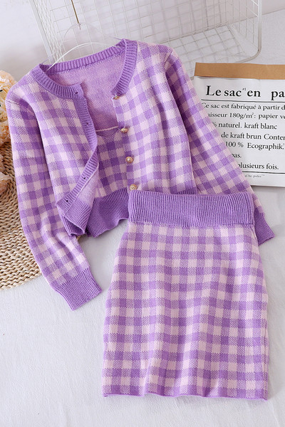 Kockás kötött női öltöny két részből áll