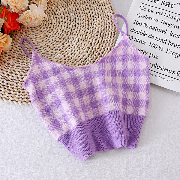 Kockás kötött női öltöny két részből áll