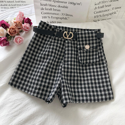 Kockás női nadrág övvel