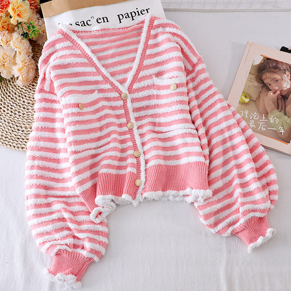 Triibuline kootud naiste komplekt kahest osast