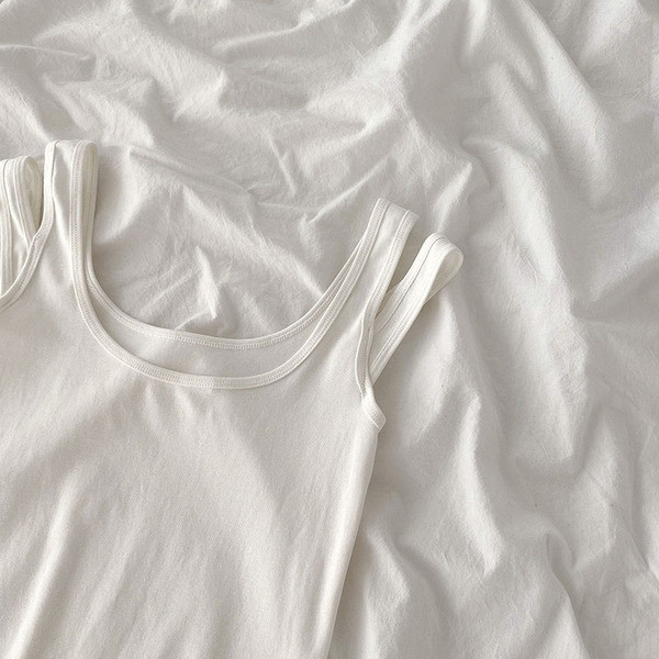 Γυναικεία μπλούζα με οβάλ λαιμόκοψη