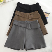 Moodsad naiste püksid vööga