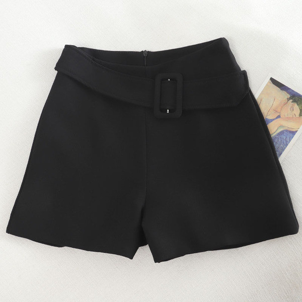 Moodsad naiste püksid vööga