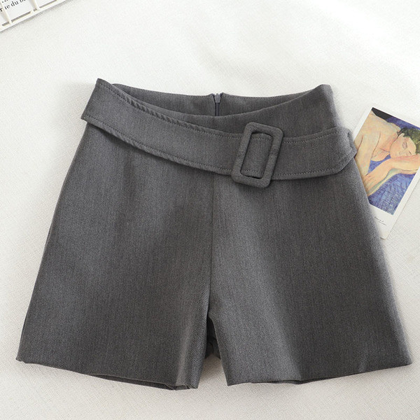 Moodsad naiste püksid vööga