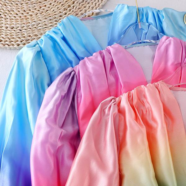 Πολύχρωμο γυναικείο πουκάμισο με λαιμόκοψη και κουμπιά