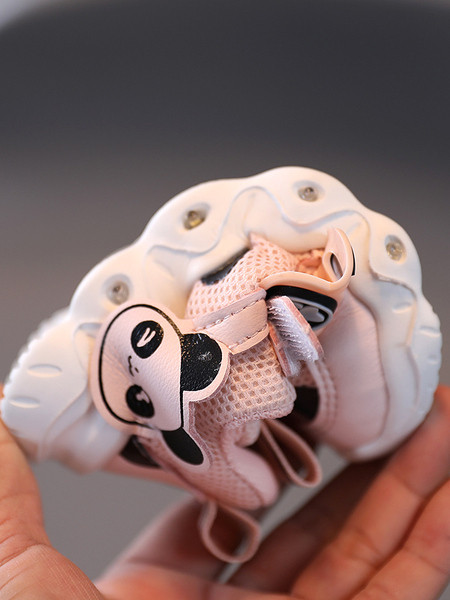 Igapäevased täppidega laste tossud helendava tallaga