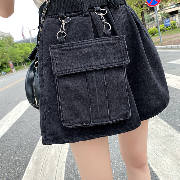 Pantaloni scurti largi de dama model NOU cu talie inalta si buzunare