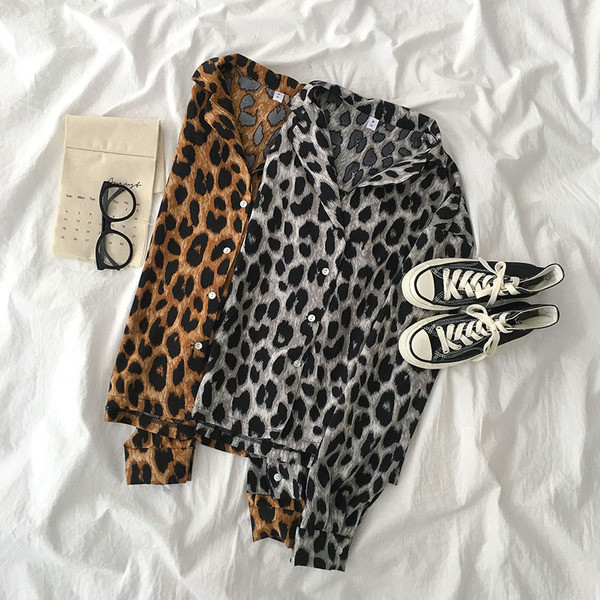 Μοντέρνο γυναικείο πουκάμισο με μοτίβο λεοπάρ και μακριά μανίκια