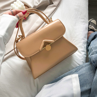 Eko bőrből készült alkalmi női táska hosszú és rövid füllel, fekete színben