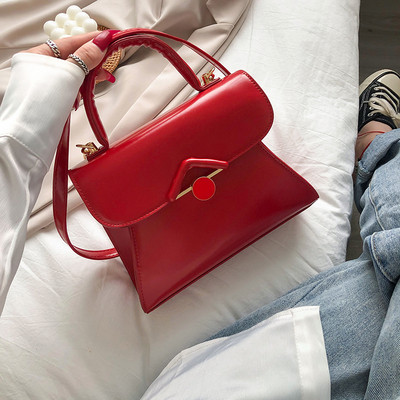 Eko bőrből készült alkalmi női táska hosszú és rövid füllel, fekete színben