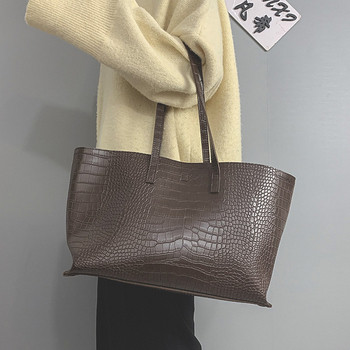 Casual γυναικεία τσάντα από οικολογικό δέρμα με κοντή λαβή - κλασικό μοντέλο