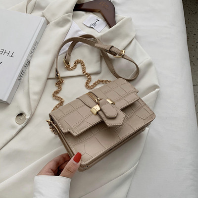 Stiilne pika metallist sangaga ökonahast naistekott