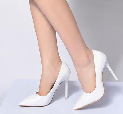 Stiilne naiste kingade teravatipuline kõrgete kontsadega mudel