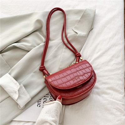 Naiste vabaaja nahast kott pika sangaga mitmes värvitoonis